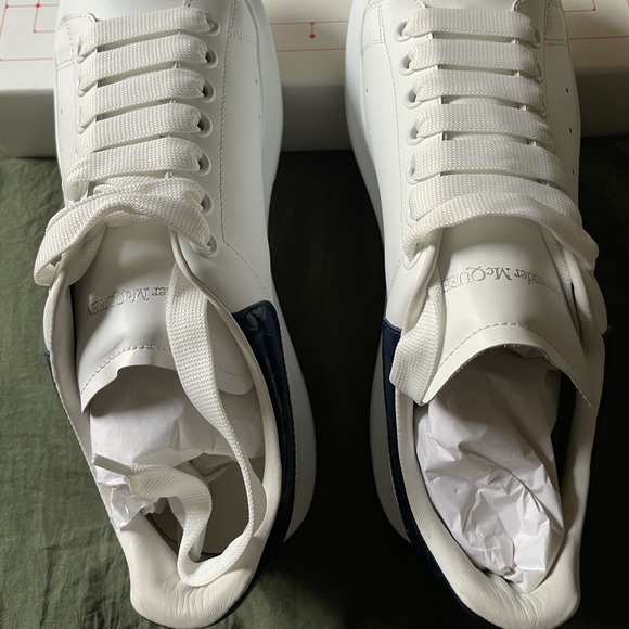 Alexander McQueen white and blue sneakers - Picture 3 of 9